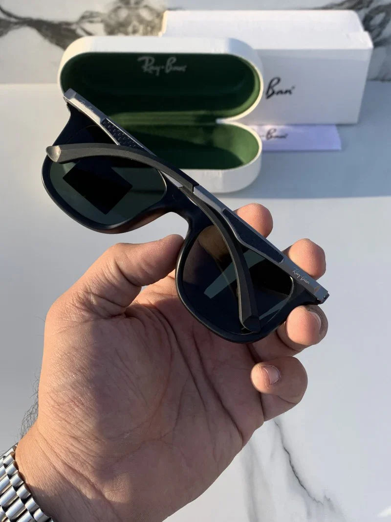 Latest Fancy All Season Special Ray Ban RB Aviator Trending Hot Favorite Fashionable Sunglass For Unisex.
